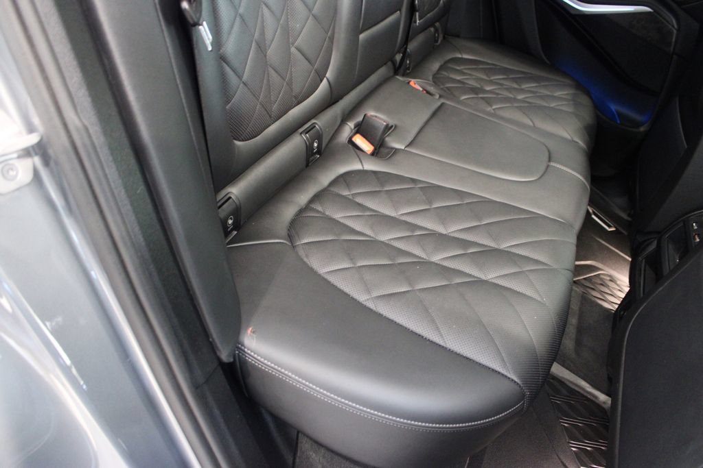 Used 2025 BMW X5 xDrive50e AWD/4WD image 26