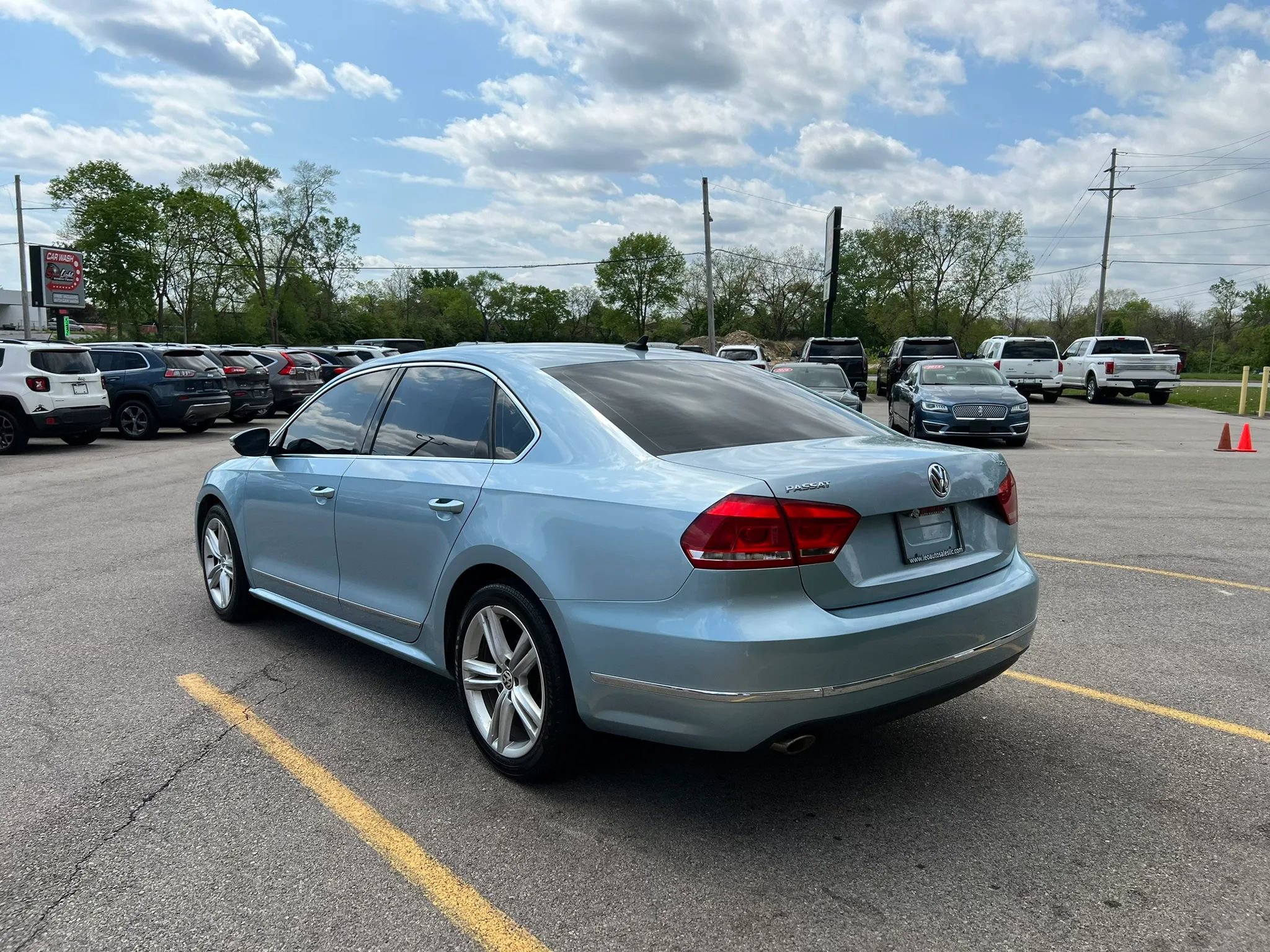 Used 2012 Volkswagen Passat TDI SEL Premium FWD image 7