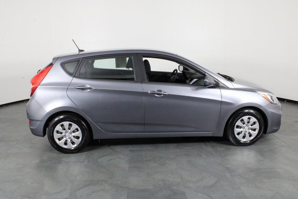 Used 2017 Hyundai Accent SE image 12