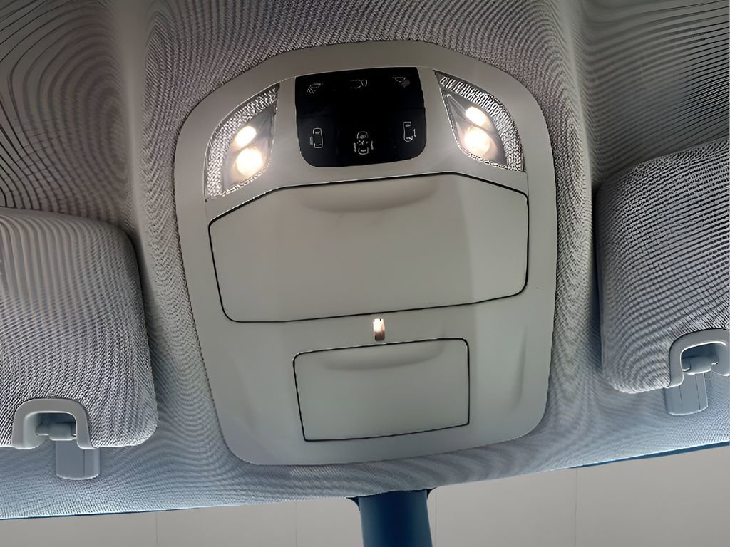 Used 2024 Chrysler Pacifica Select image 20