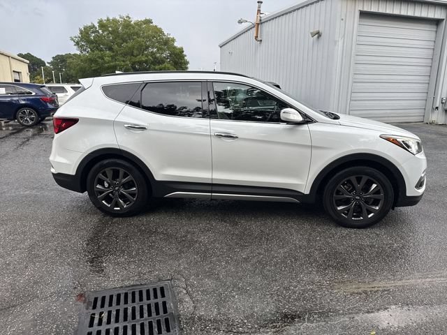 Used 2018 Hyundai Santa Fe Sport w/ Cargo Package FWD image 4