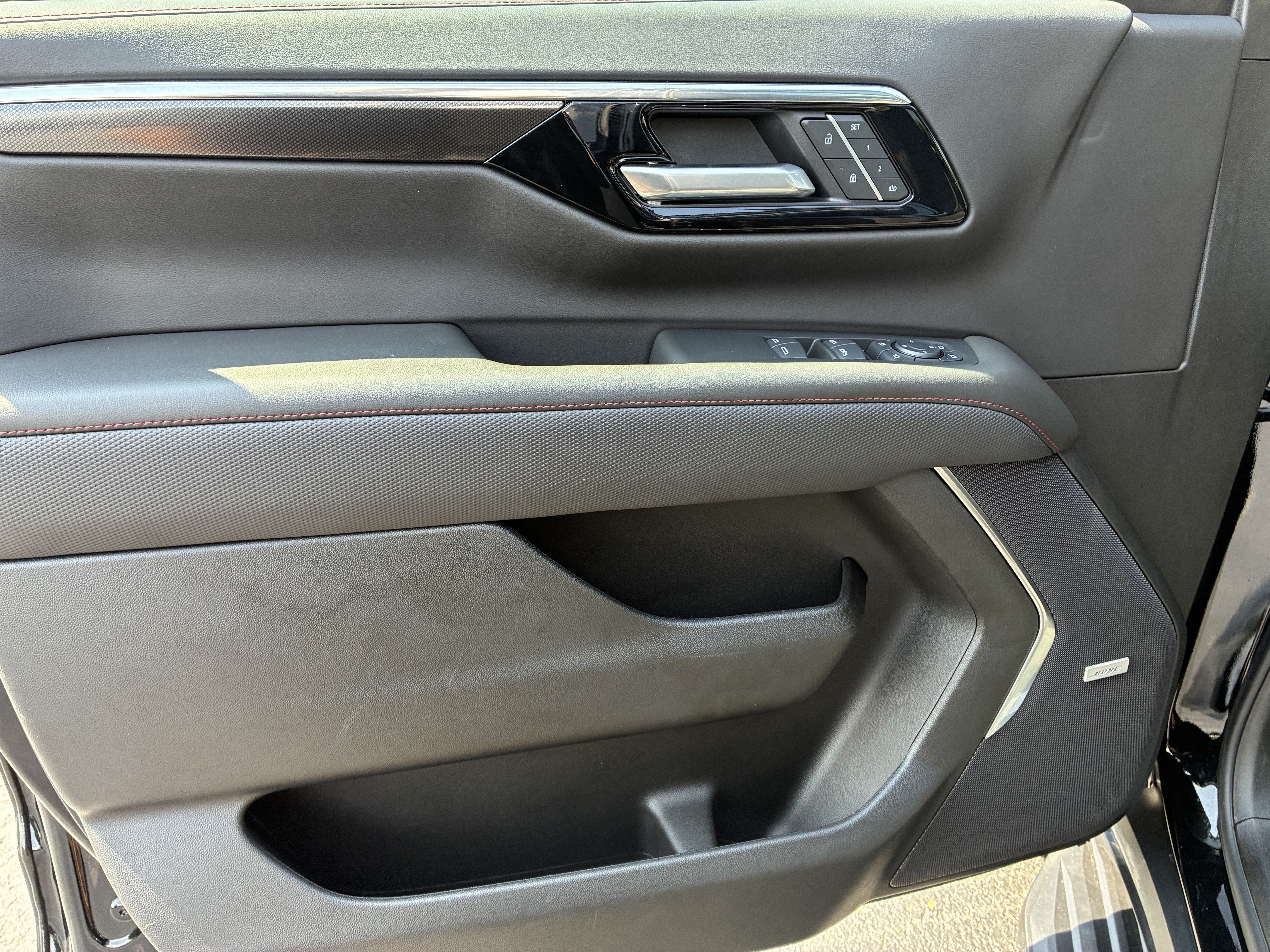 Used 2025 Chevrolet Tahoe RST w/ Comfort Package RWD image 24