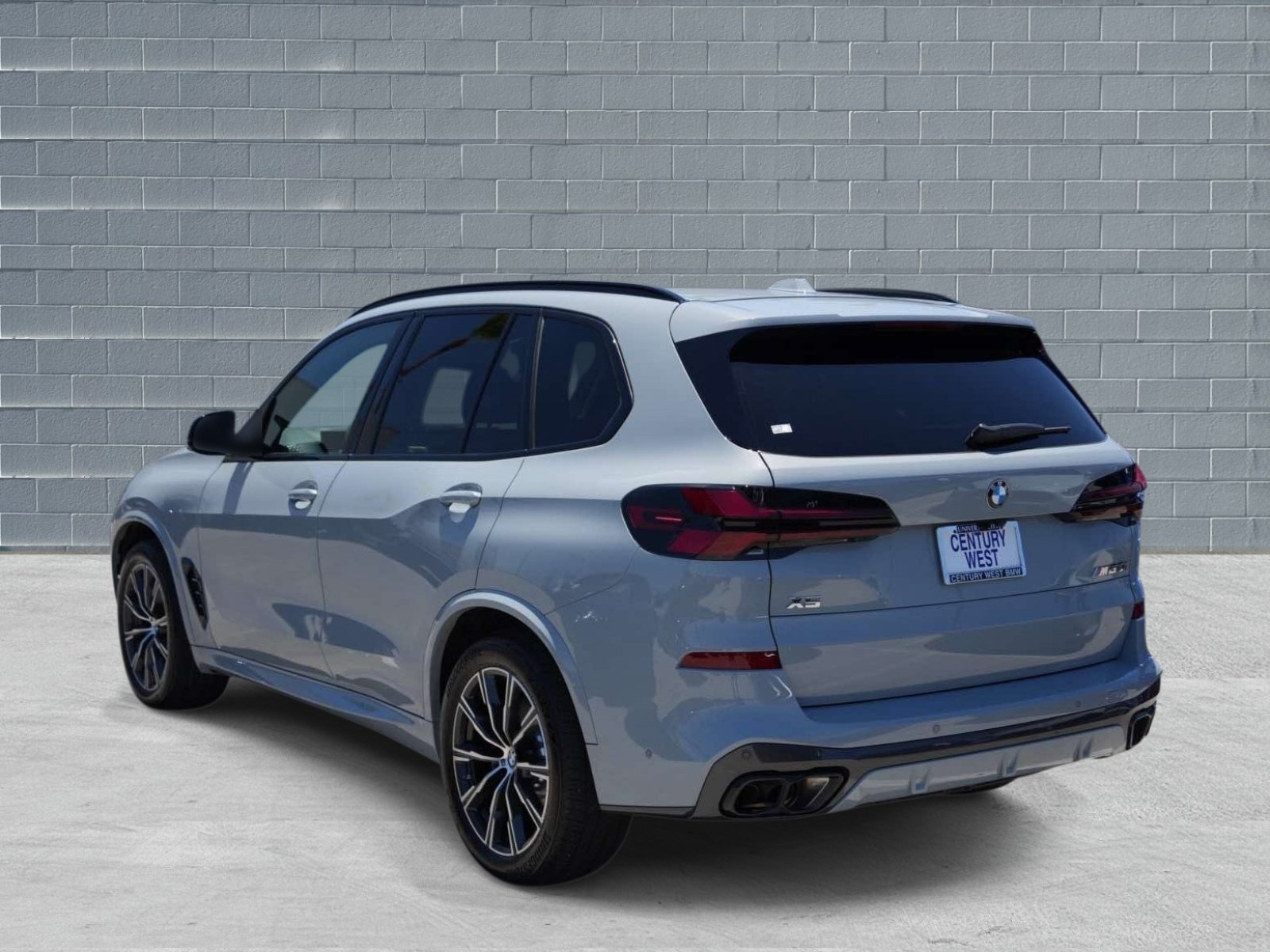 Used 2026 BMW X5 M60i w/ Climate Comfort Package AWD/4WD image 3