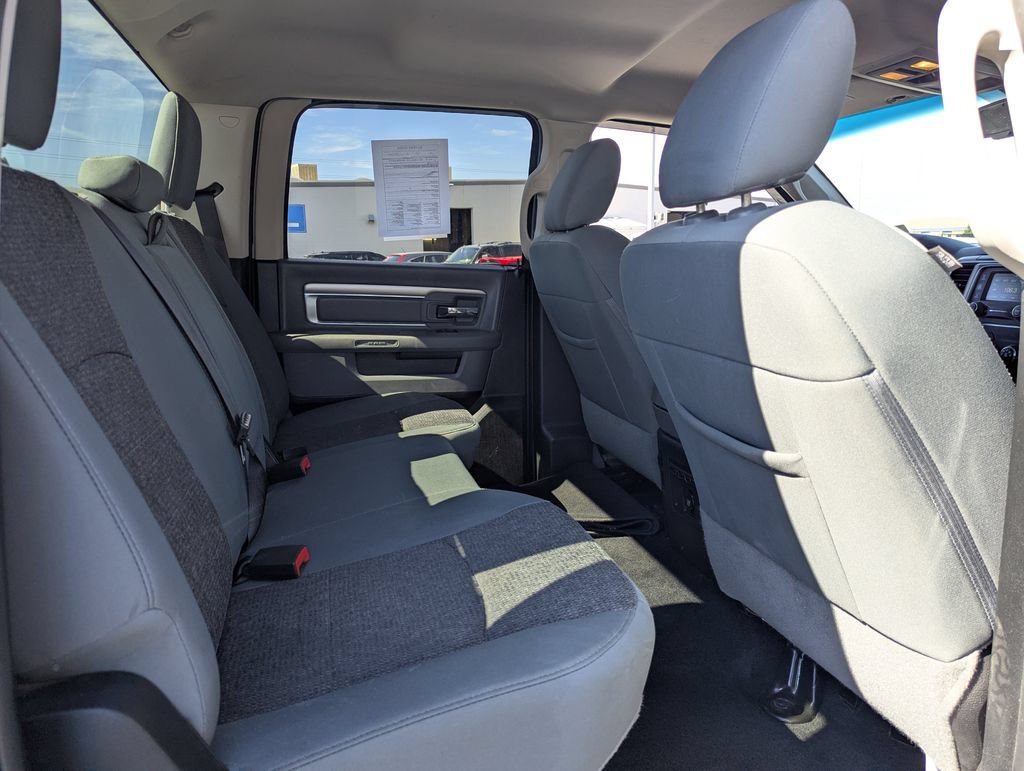 Used 2017 RAM 1500 Classic SLT AWD/4WD image 32