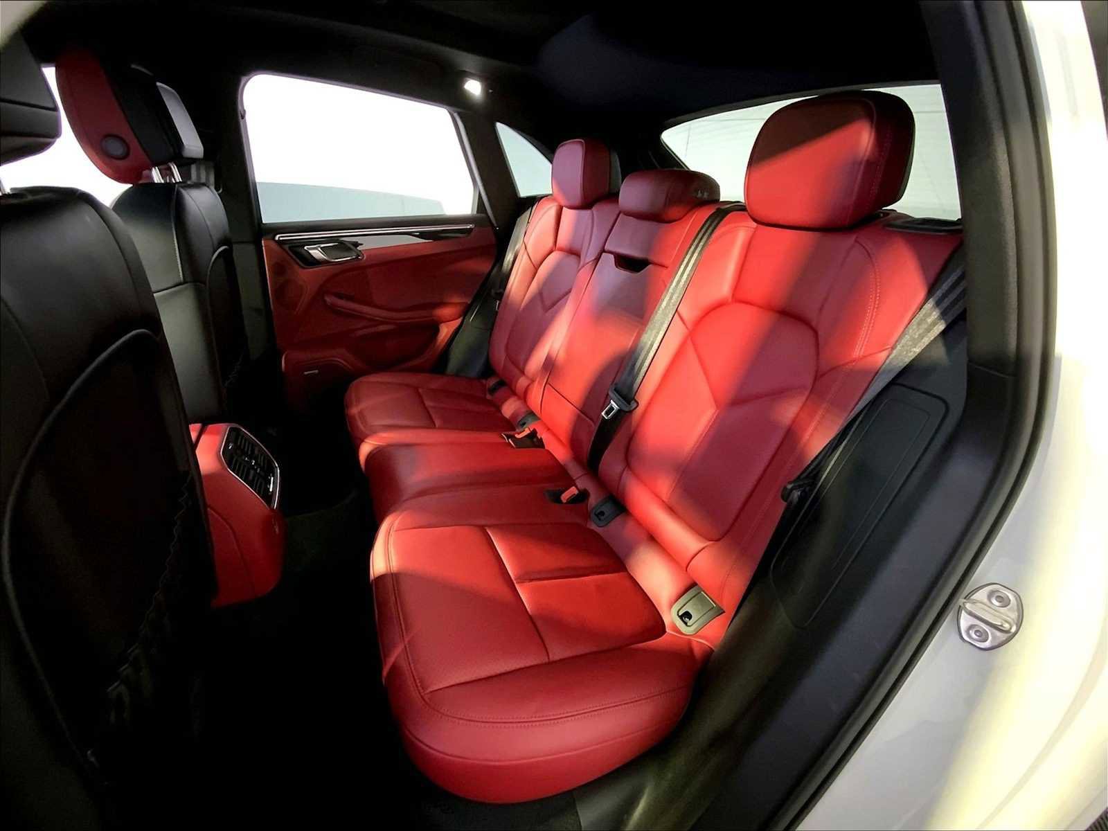 Certified 2023 Porsche Macan S w/ Premium Package Plus image 24