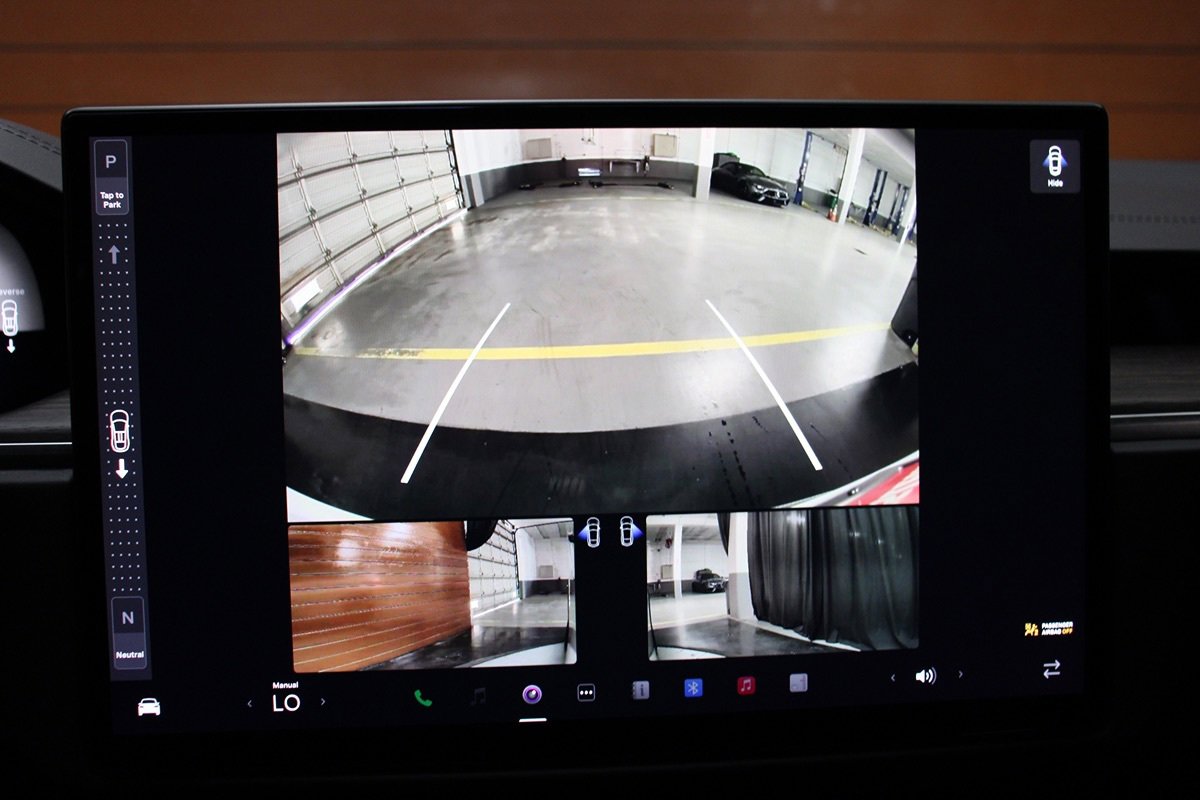 Used 2023 Tesla Model X 7 Seater AWD Driving Com 4 image 42
