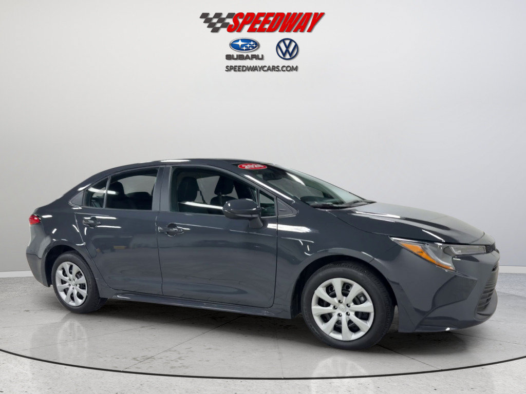 Used 2026 Toyota Corolla LE FWD image 3