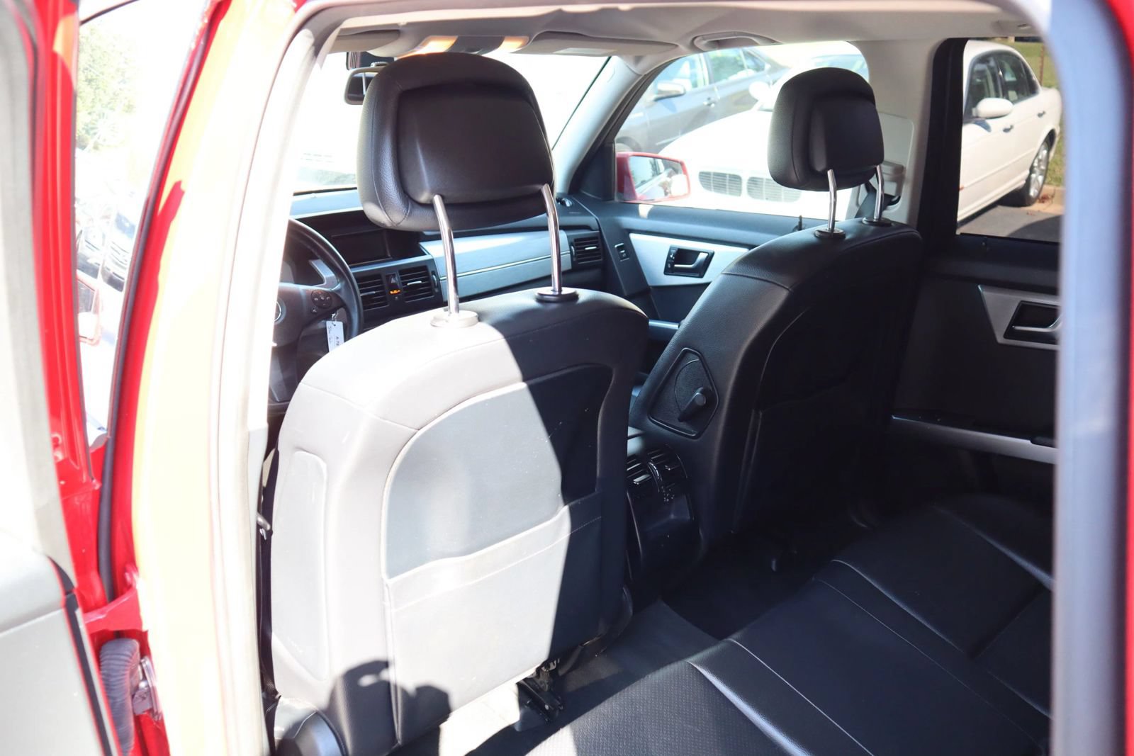 Used 2012 Mercedes-Benz GLK 350 2WD image 11