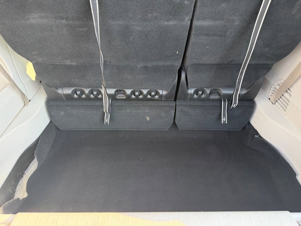 Used 2023 Chrysler Pacifica Touring-L image 6