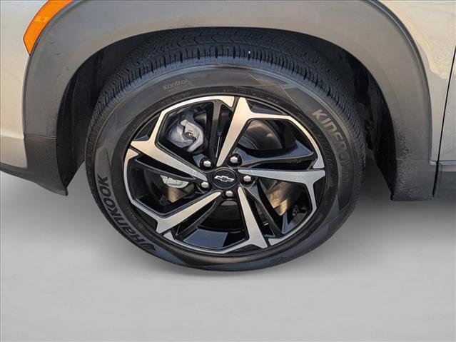 Used 2021 Chevrolet TrailBlazer RS w/ Sun and Liftgate Package FWD image 21
