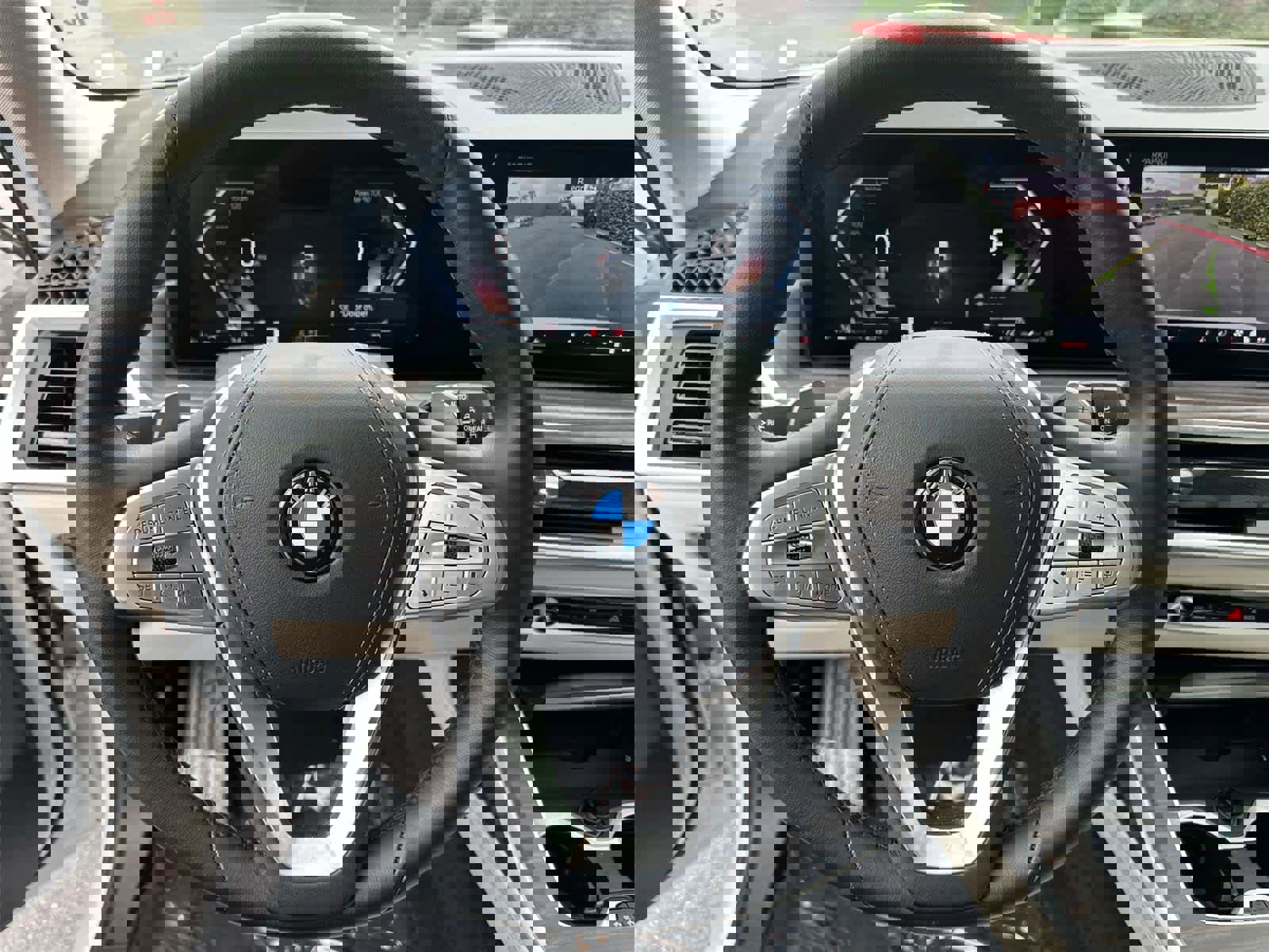 Used 2025 BMW X7 xDrive40i w/ Executive Package image 15