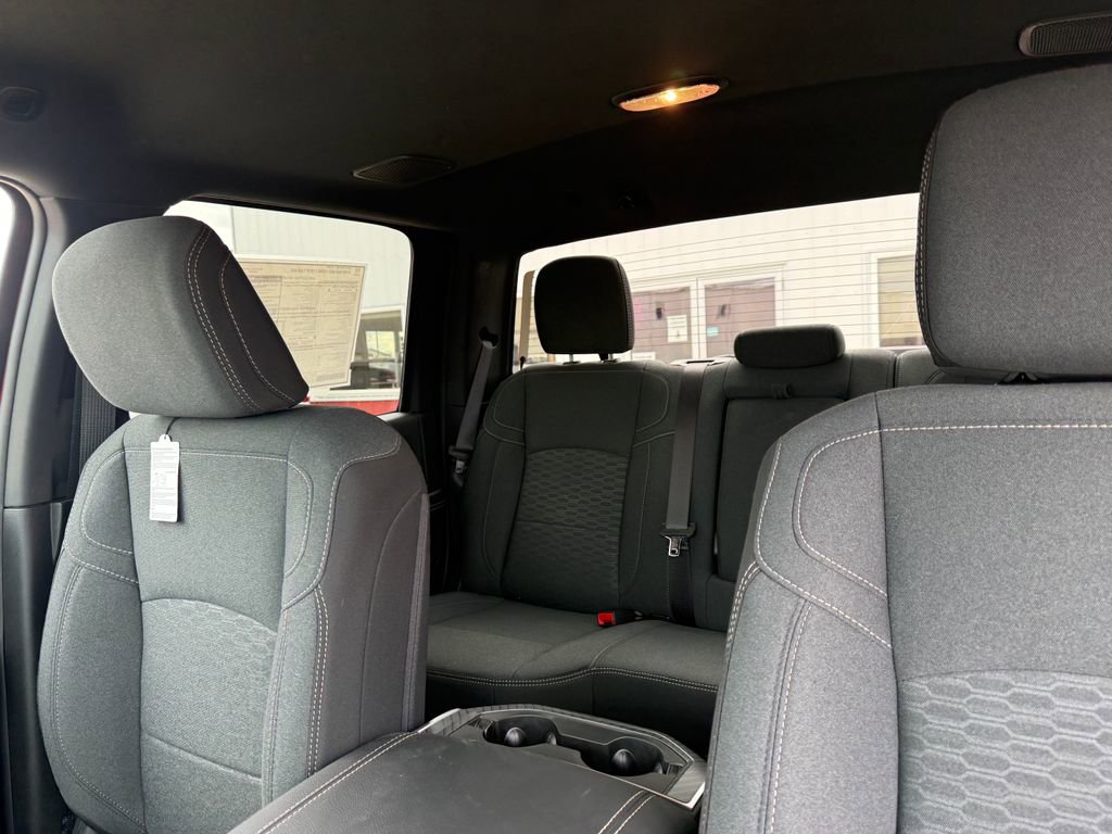 New 2026 RAM 2500 Big Horn AWD/4WD image 38