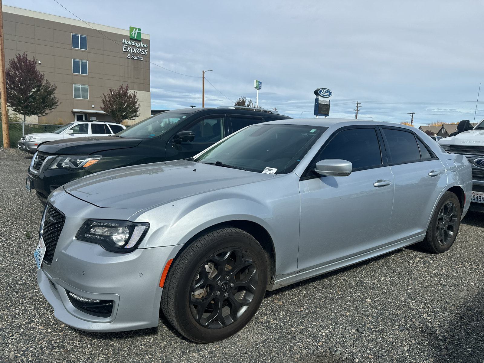 Used 2022 Chrysler 300 Touring L w/ Comfort Group AWD/4WD image 1