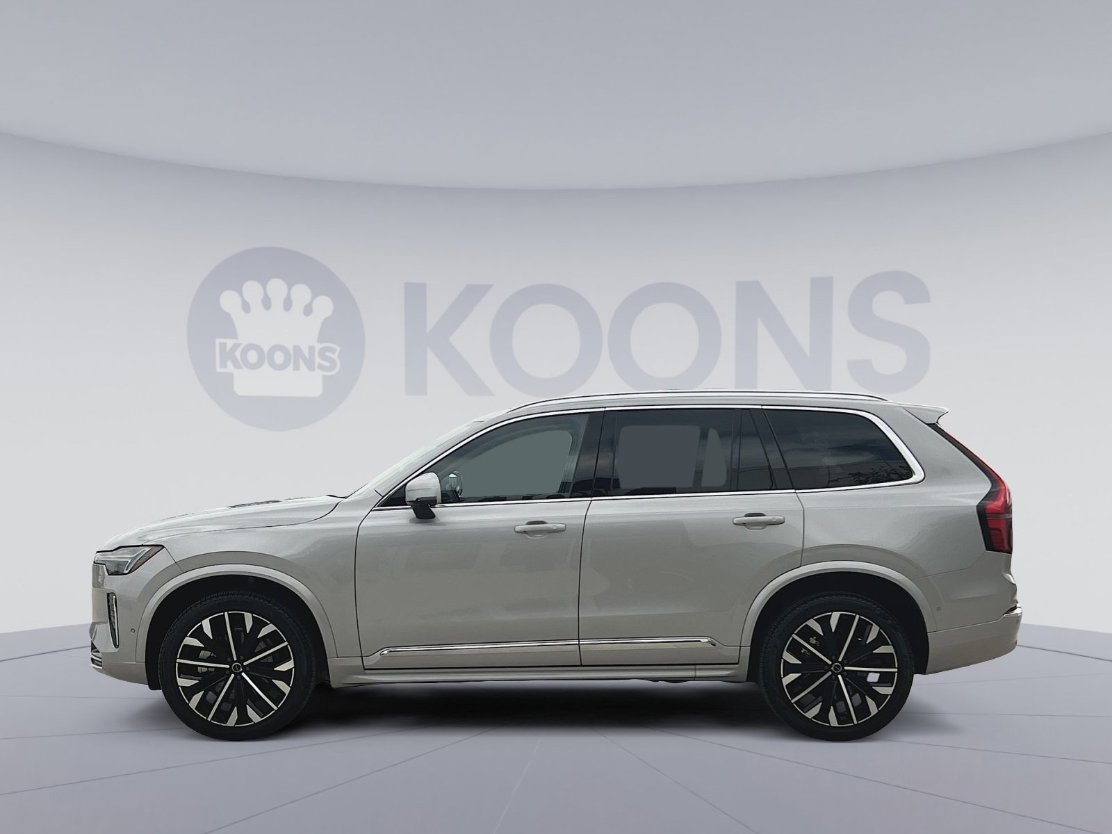 Certified 2025 Volvo XC90 B6 Plus AWD/4WD image 13