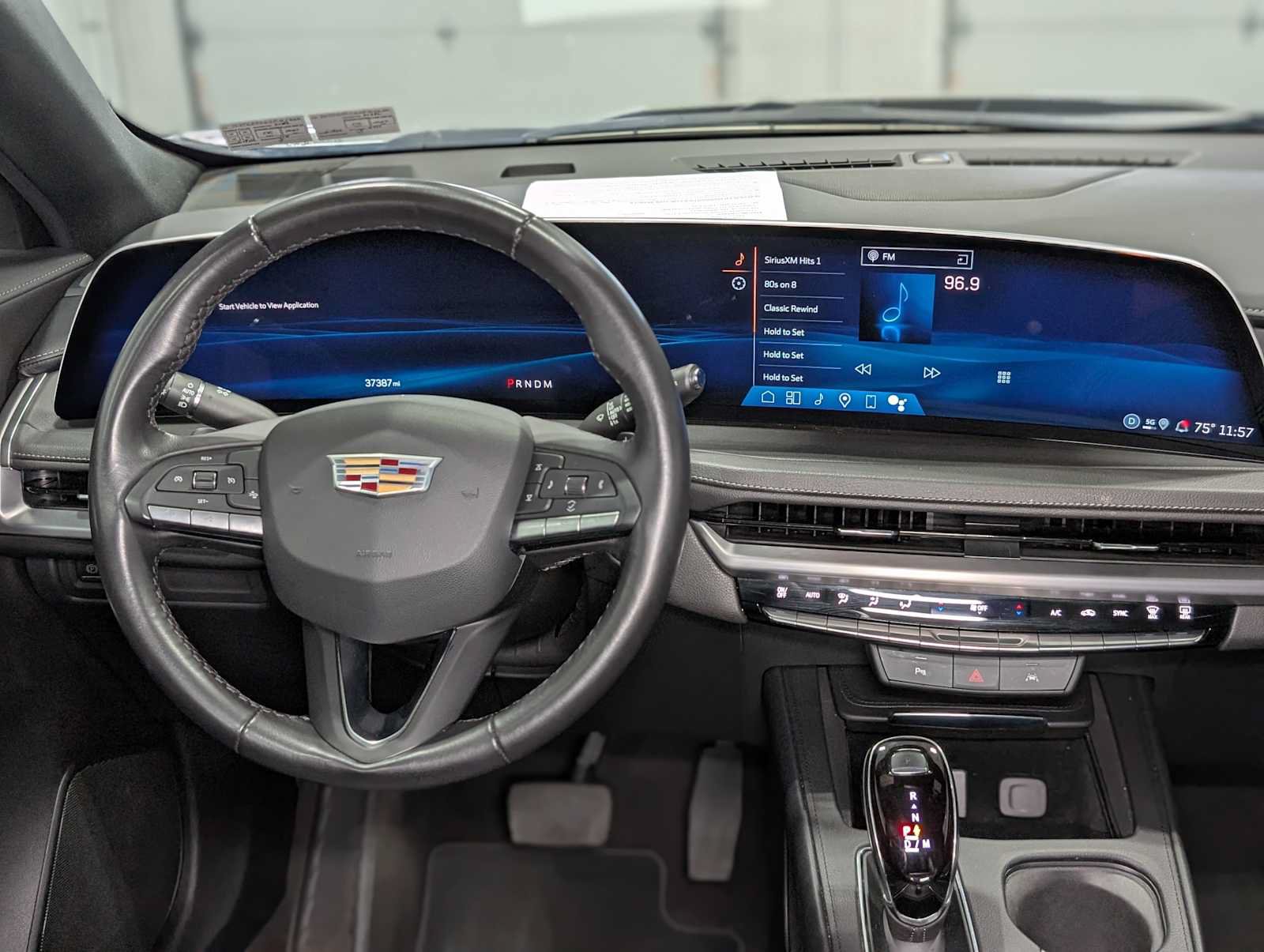 Certified 2025 Cadillac XT4 Premium Luxury AWD/4WD image 5