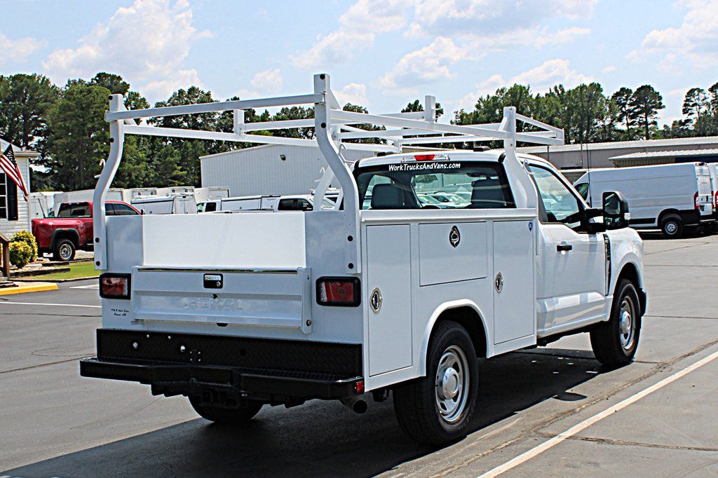 Used 2025 Ford F350 XL w/ XL Driver Assist Package RWD image 5