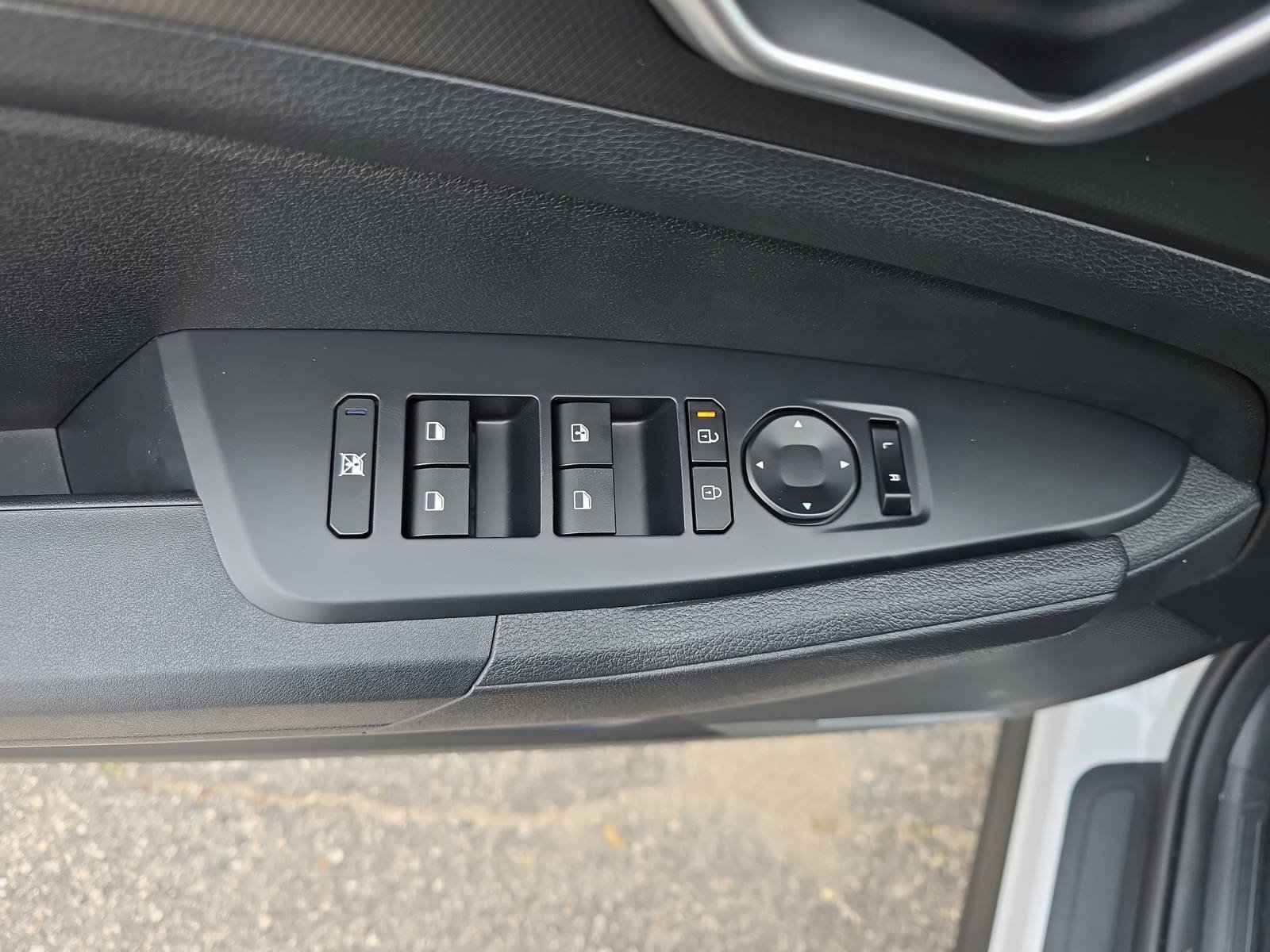 New 2026 Kia Sportage LX w/ LX Convenience Package FWD image 30