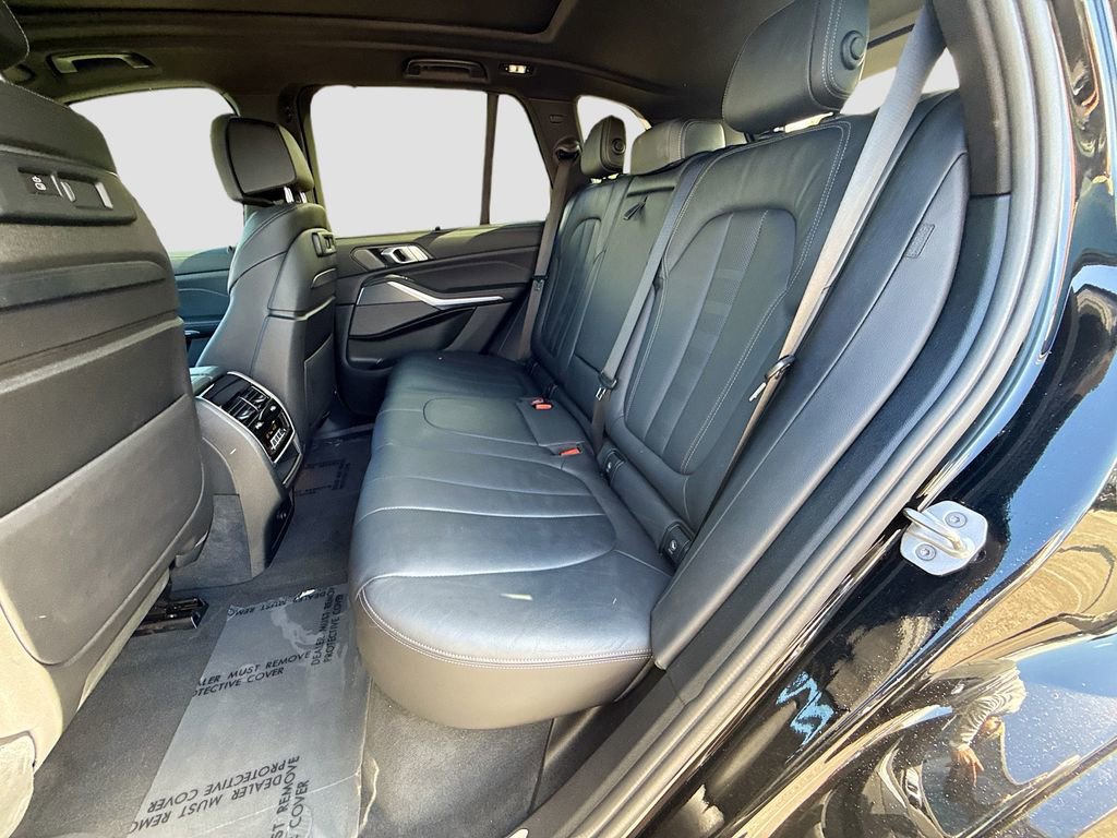 Used 2021 BMW X5 xDrive40i w/ M Sport Package image 22