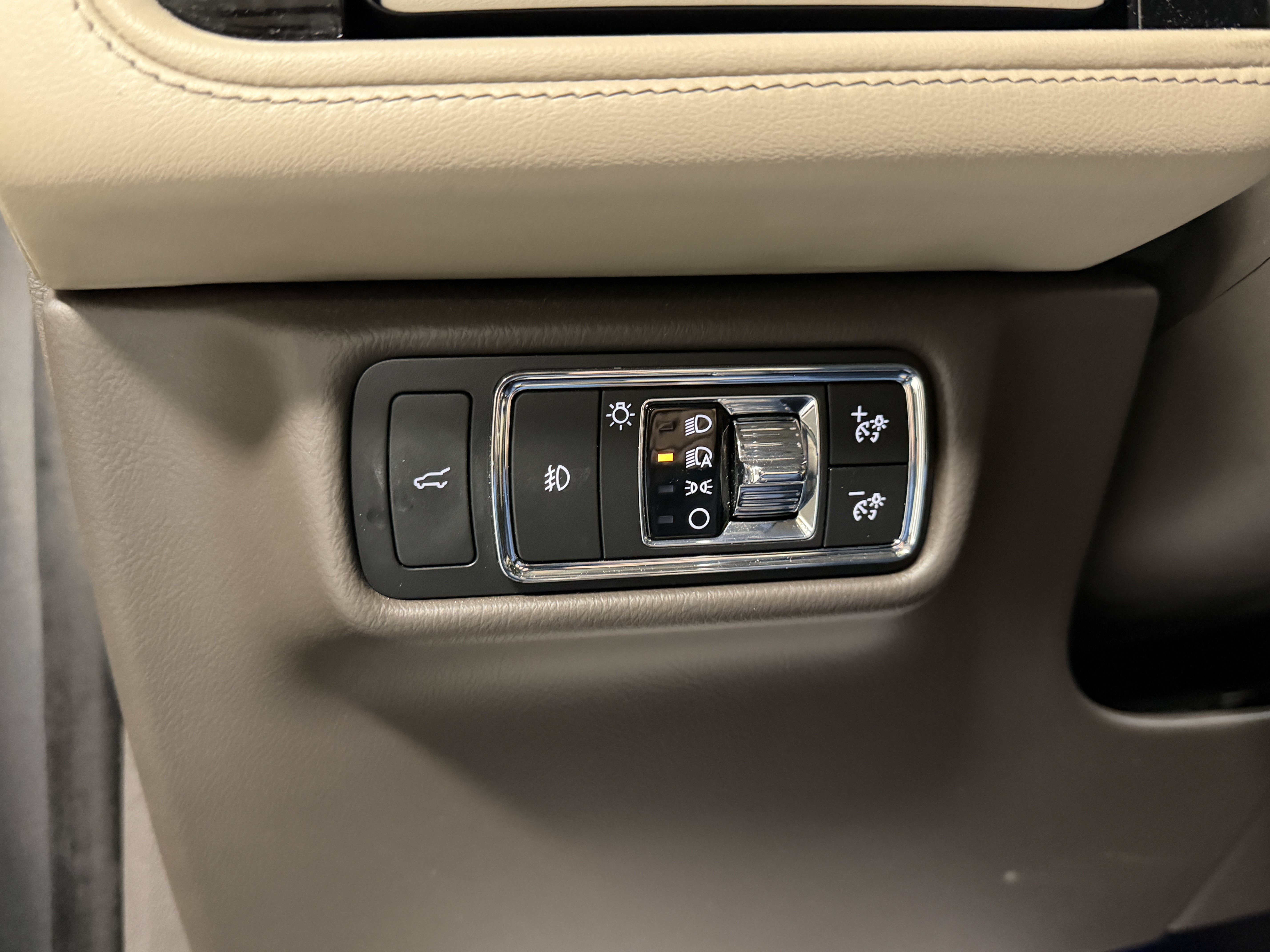 Used 2021 Lincoln Aviator Reserve w/ Equipment Group 202A image 18