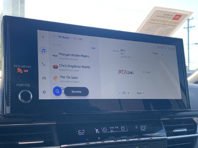 Certified 2025 Toyota Sienna XSE w/ XSE Premium Package AWD/4WD image 21