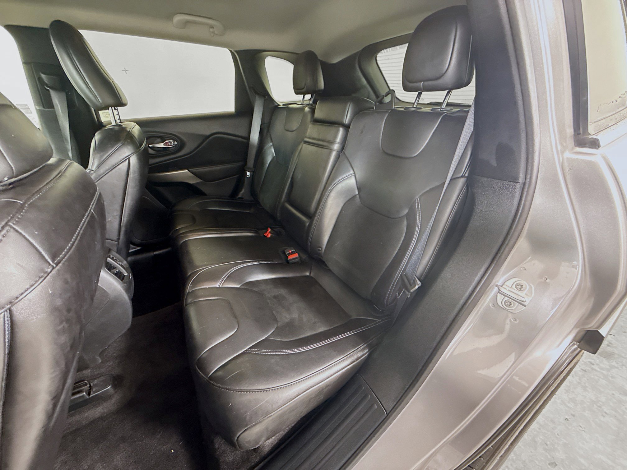 Used 2019 Jeep Cherokee Latitude Plus image 20