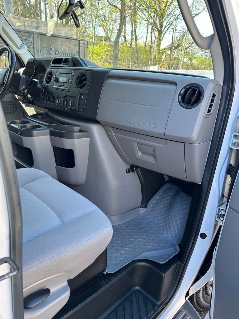 Used 2012 Ford E-350 and Econoline 350 XLT RWD image 30