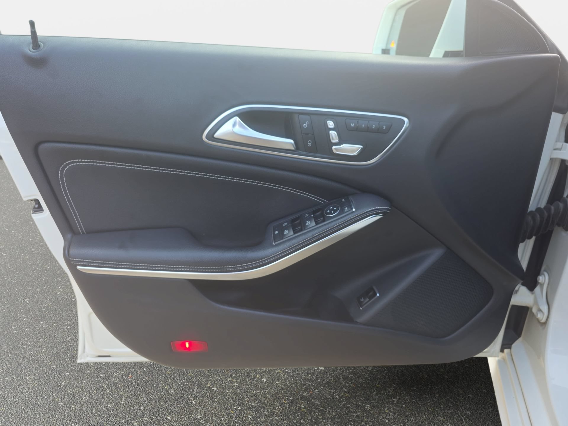 Used 2018 Mercedes-Benz CLA 250 image 25