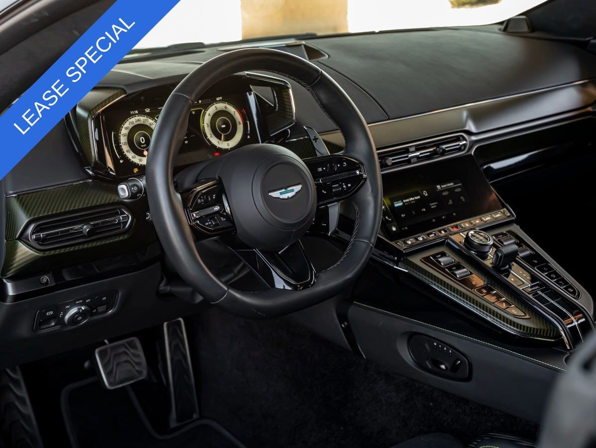 Used 2025 Aston Martin V8 Vantage Coupe RWD image 3