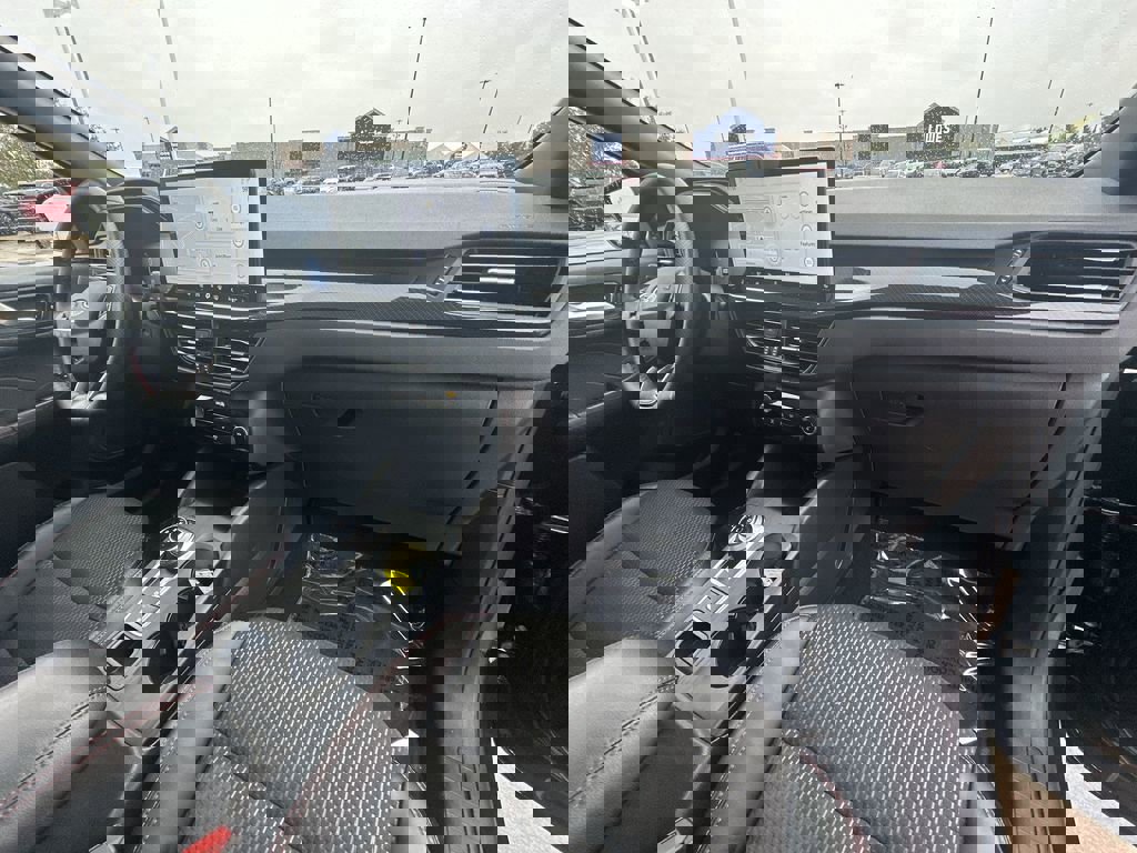 Used 2024 Ford Escape ST-Line w/ Tech Pack #1 image 30