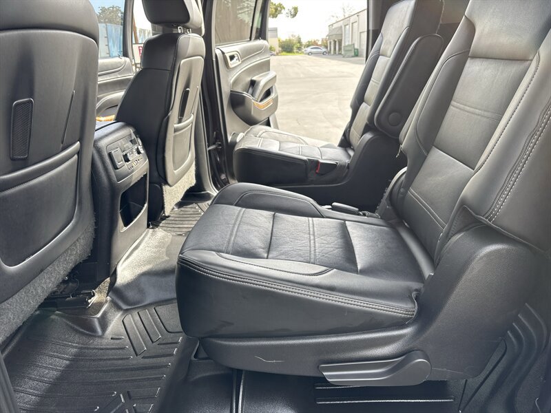 Used 2015 GMC Yukon XL Denali w/ Premium Package AWD/4WD image 28