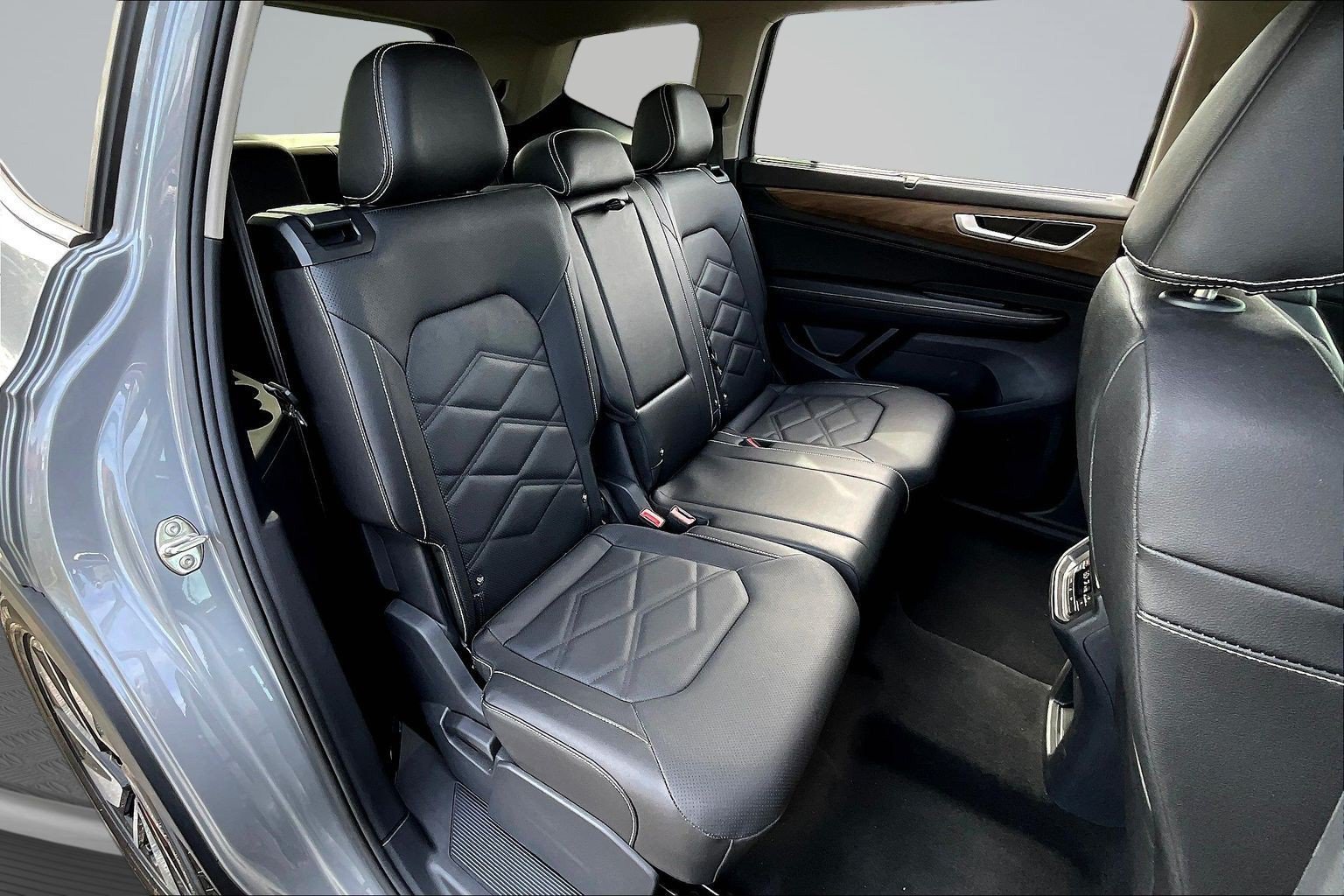 Used 2026 Volkswagen Atlas SE FWD image 23