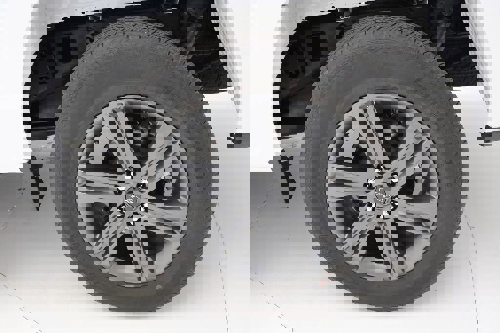 Used 2023 Ford F150 Lariat w/ Equipment Group 502A High image 14