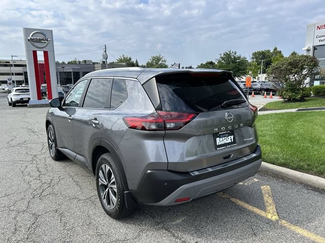 Certified 2023 Nissan Rogue SV w/ SV Premium B Package AWD/4WD image 6