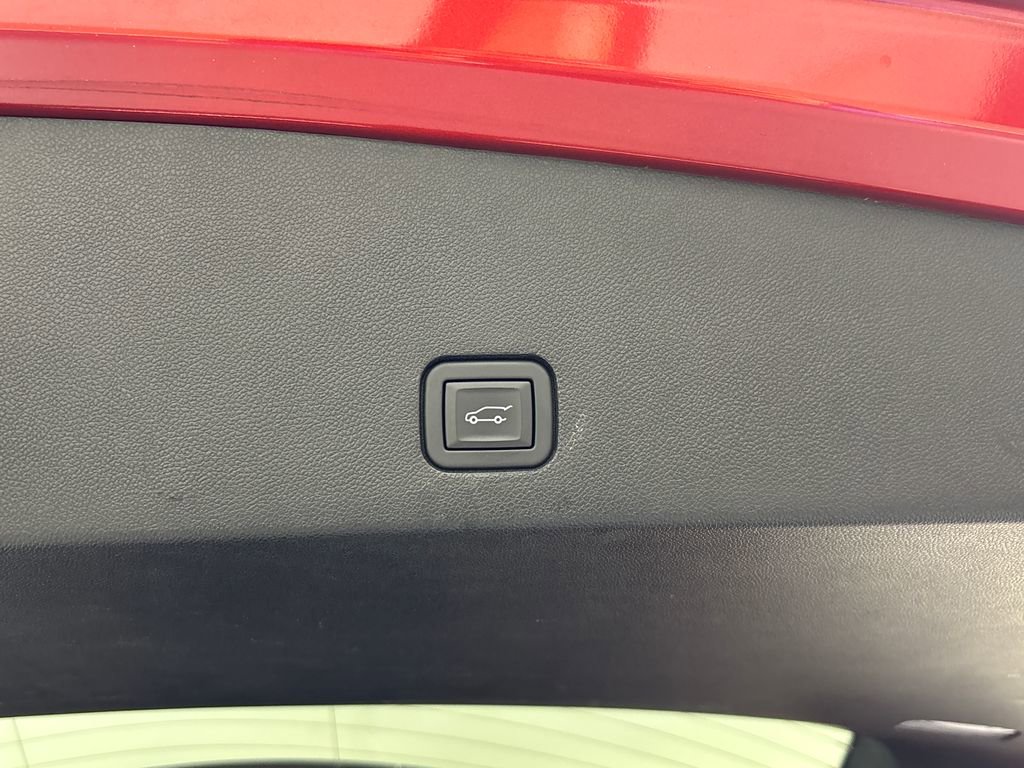 Used 2023 Cadillac XT6 Premium Luxury image 33