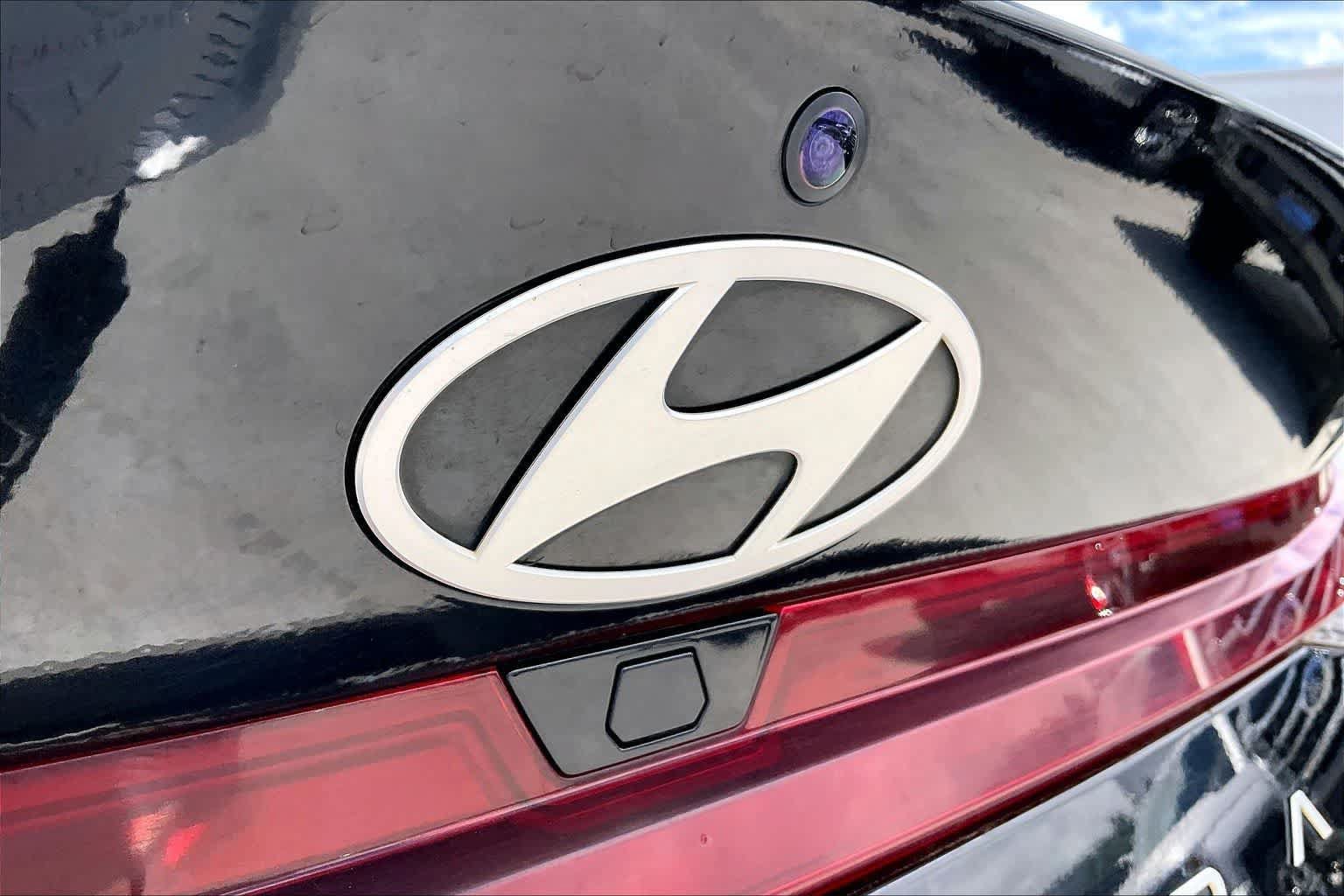 Used 2024 Hyundai Elantra SEL FWD image 7