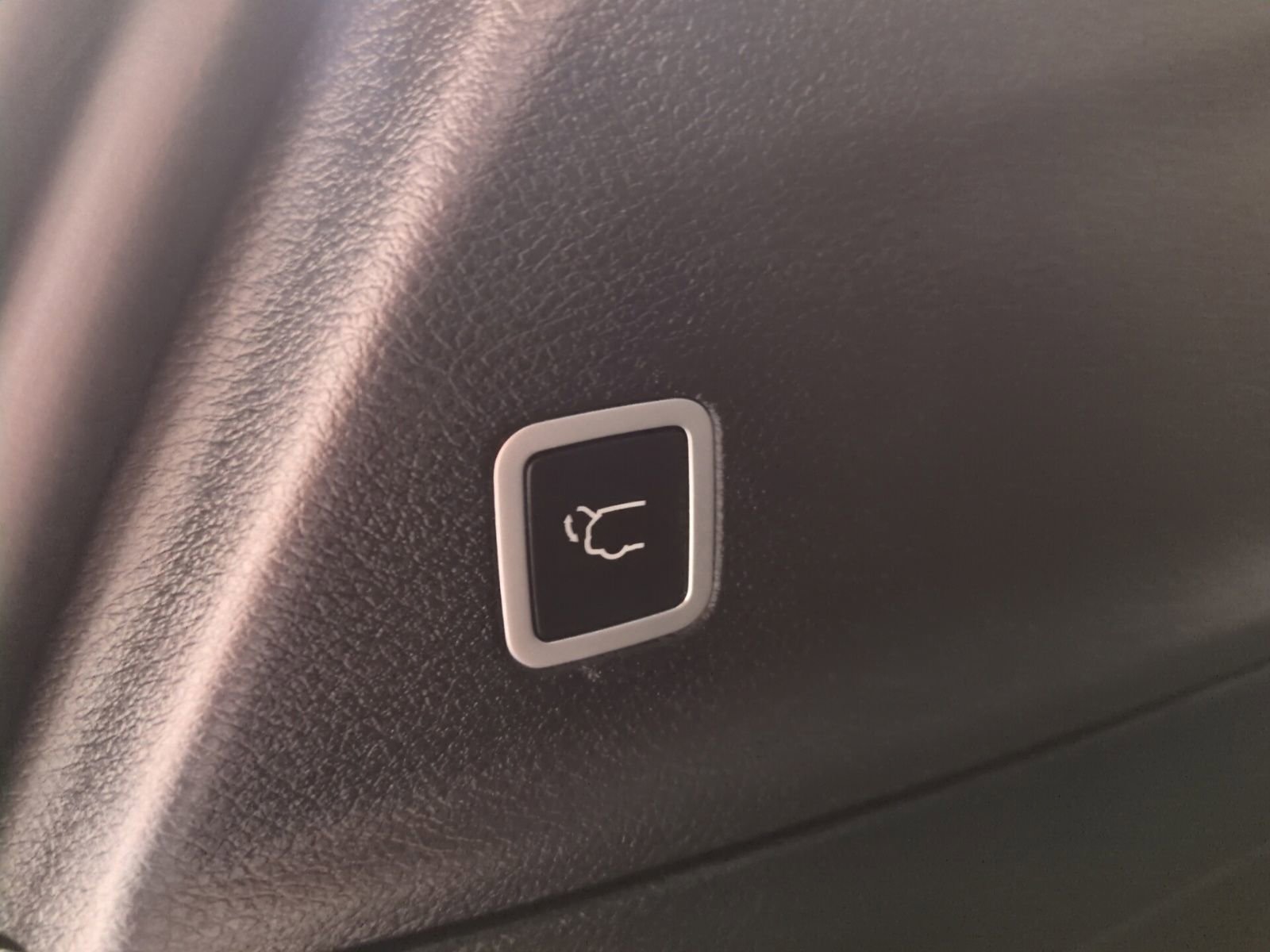 Used 2018 Chrysler Pacifica Touring-L Plus w/ S Appearance Package FWD image 15