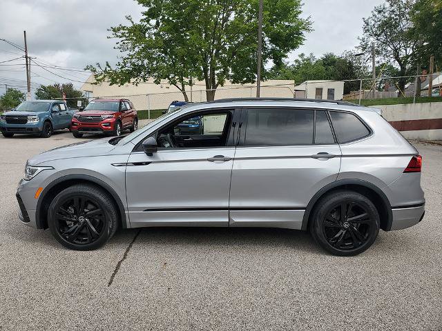 Used 2023 Volkswagen Tiguan SE R-Line AWD/4WD image 8