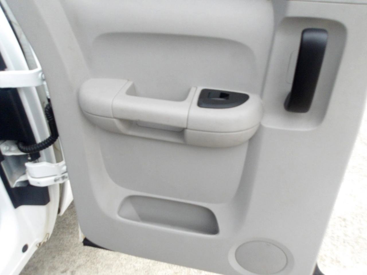 Used 2010 Chevrolet Silverado 1500 W/T RWD image 16