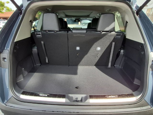 Certified 2026 Toyota Grand Highlander AWD image 30