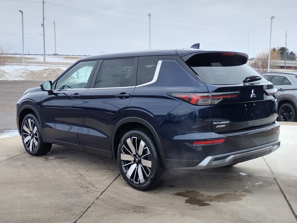 New 2026 Mitsubishi Outlander SE image 19