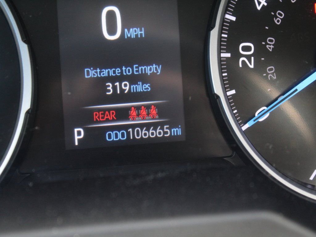 Used 2022 Toyota RAV4 XLE w/ Convenience Package image 19