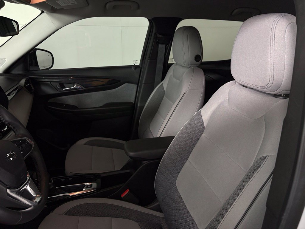 Used 2026 Chevrolet TrailBlazer LT w/ Midnight Edition AWD/4WD image 18
