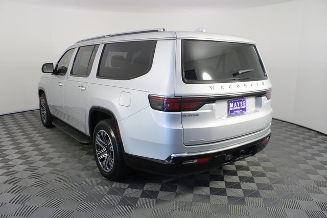 Used 2023 Jeep Wagoneer L Series II image 26