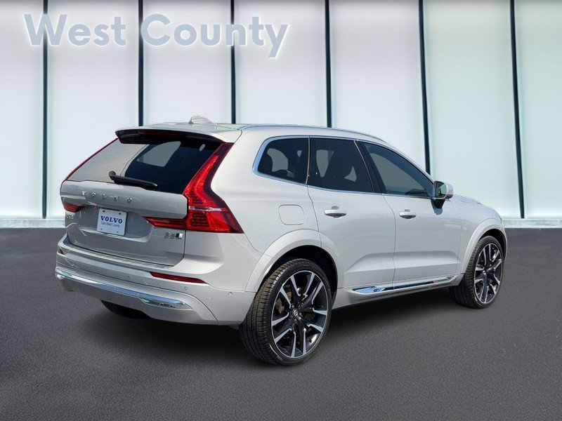 Used 2023 Volvo XC60 B5 Ultimate w/ Climate Package AWD/4WD image 4