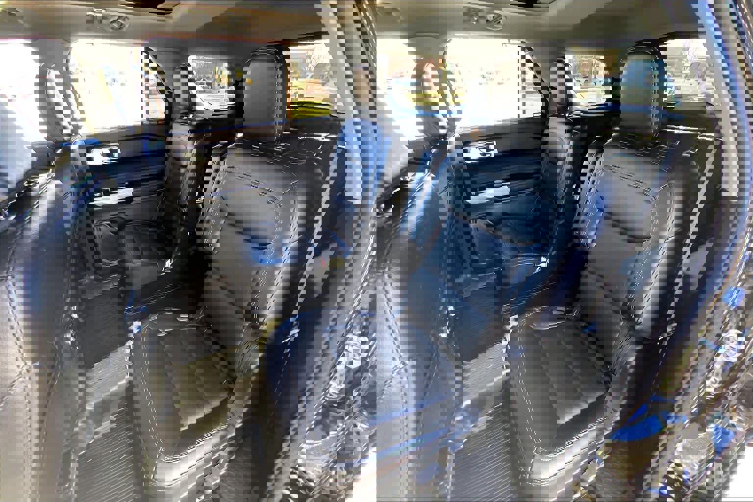 Used 2023 Ford Explorer Limited w/ Limited Technology Package image 20