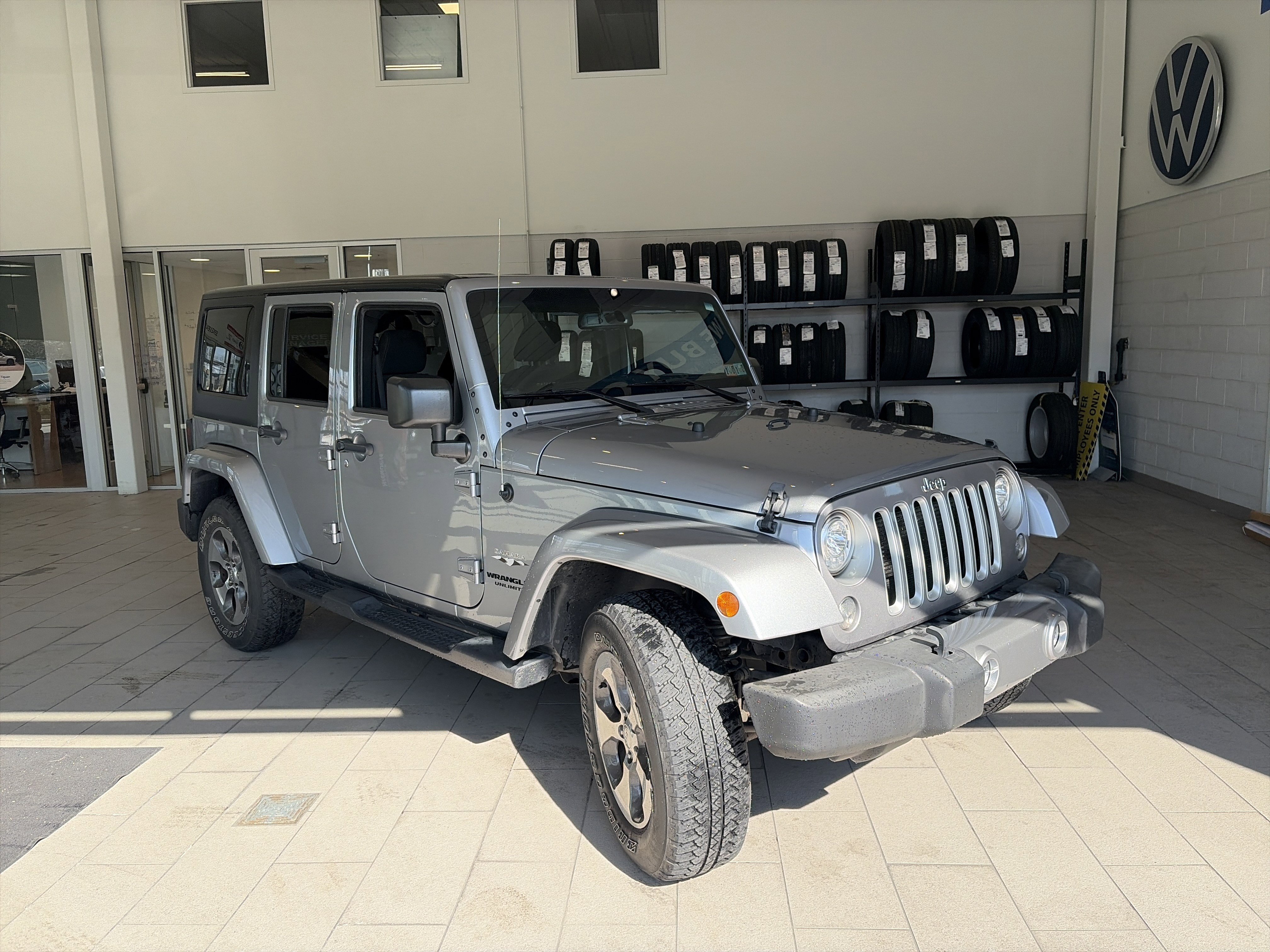 Used 2017 Jeep Wrangler Unlimited Sahara image 3
