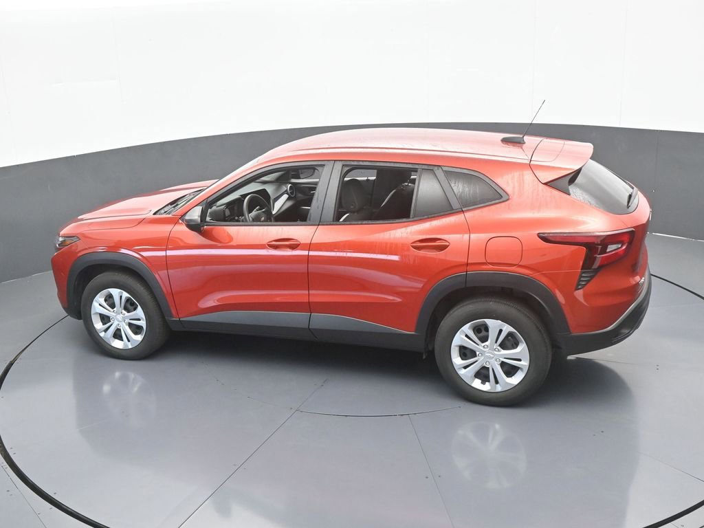 Used 2024 Chevrolet Trax LS image 43