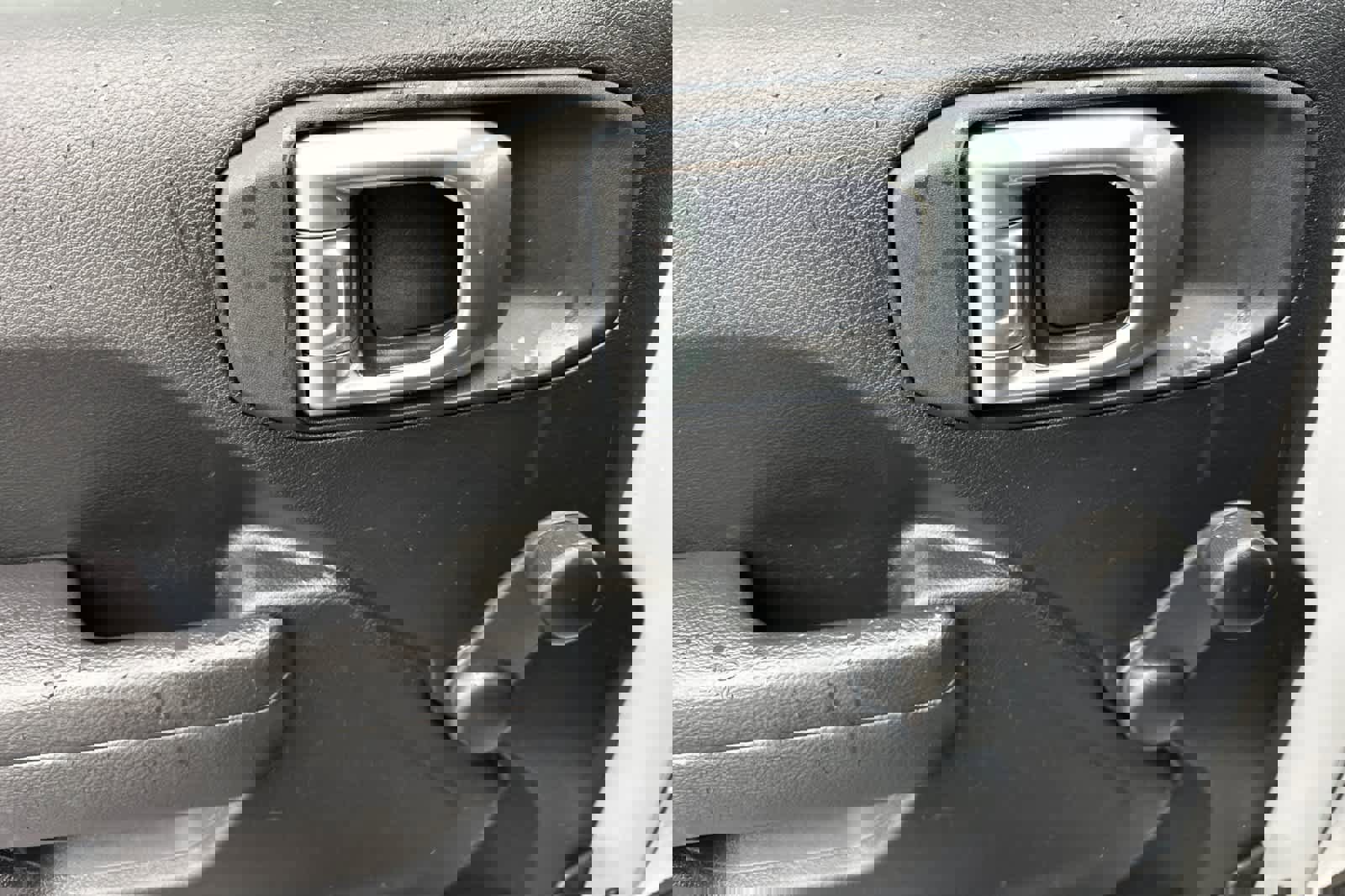 Used 2022 Jeep Wrangler Unlimited Sport image 11