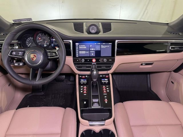 New 2026 Porsche Macan image 25