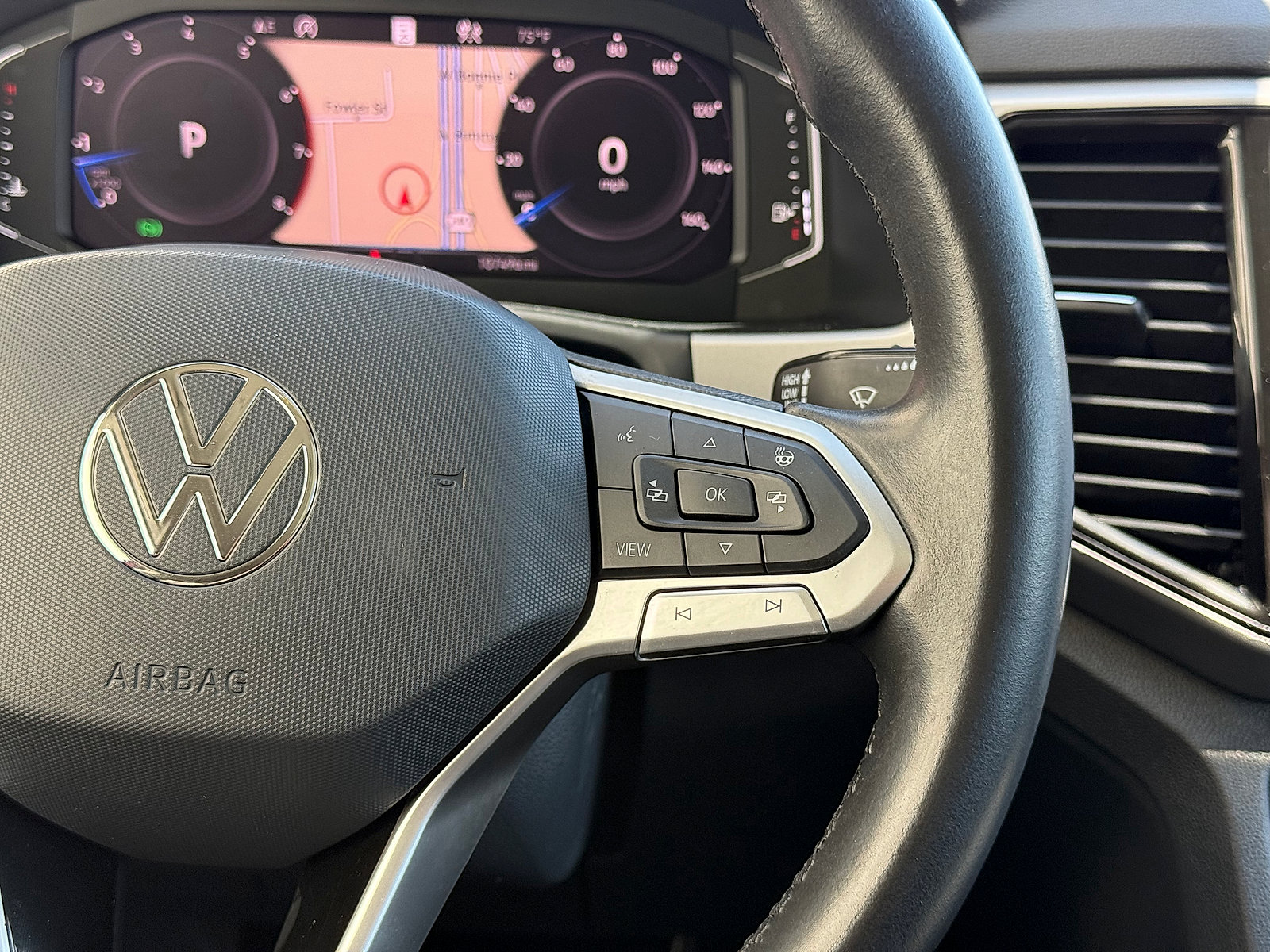 Used 2021 Volkswagen Atlas SEL AWD/4WD image 21